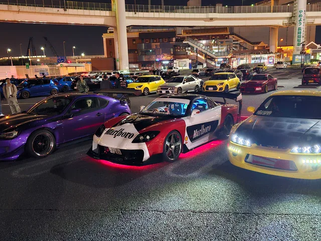 JDM cars gathered at Daikoku Parking Area